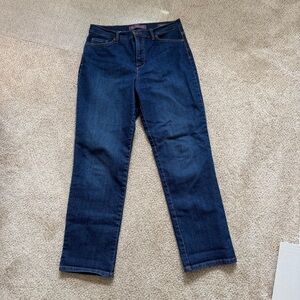 Gloria Vanderbilt Women's Amanda Straight Leg Jeans 12S